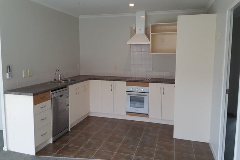 Photo of property in 8 Marblewood Grove, Pukekohe, 2120