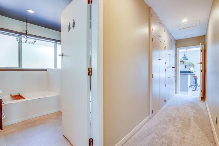 Photo of property in 11 Arlington Street, Burnside, Christchurch, 8053