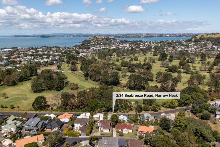 Photo of property in 2/34 Seabreeze Road, Narrow Neck, Auckland, 0624