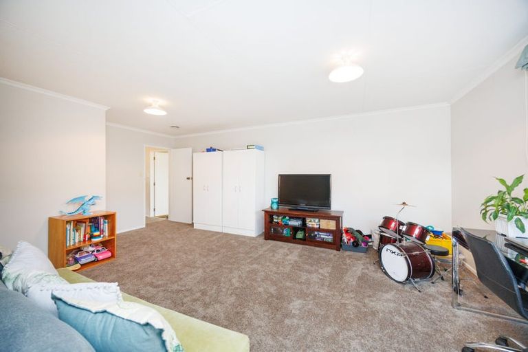 Photo of property in 23 Kentucky Way, Awapuni, Palmerston North, 4412