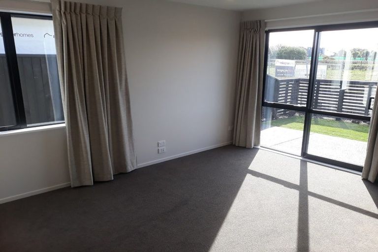 Photo of property in 5 Piripiri Place, Broomfield, Christchurch, 8042