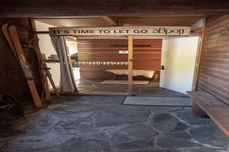 Photo of property in 46 Moonlight Track, Arthurs Point, Queenstown, 9371