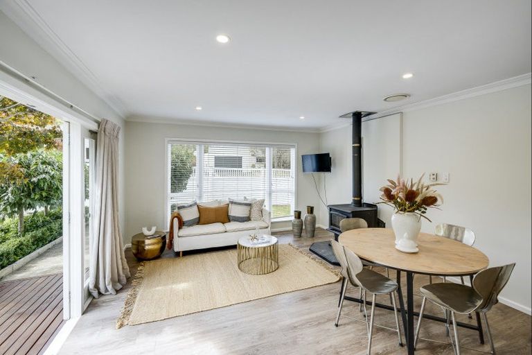 Photo of property in 2 Lovat Street, Havelock North, 4130