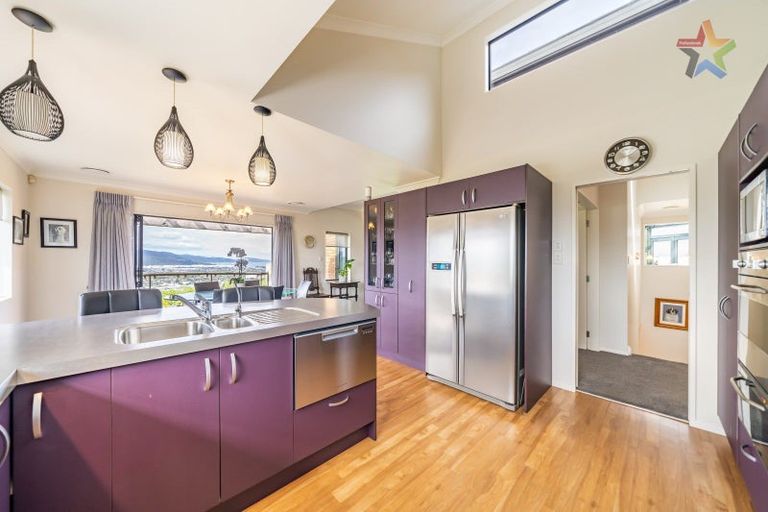 Photo of property in 11 Meadowbank Drive, Belmont, Lower Hutt, 5010