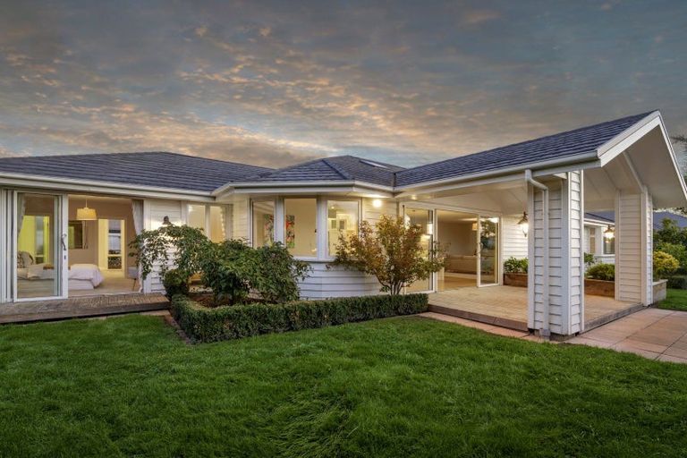 Photo of property in 10 Jennabelle Lane, Halswell, Christchurch, 8025