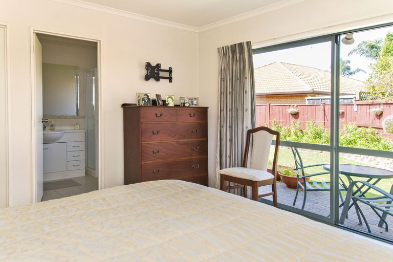 Photo of property in 50 Blackwood Drive, Wattle Downs, Auckland, 2103