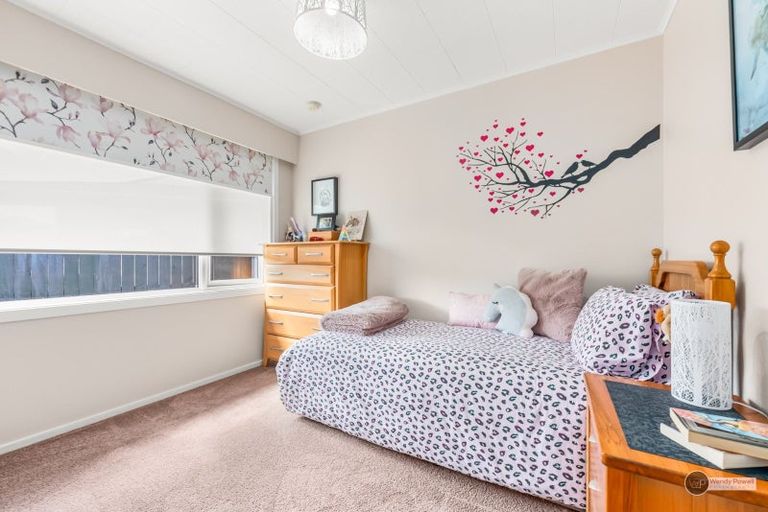 Photo of property in 5 Waiau Close, Kelson, Lower Hutt, 5010