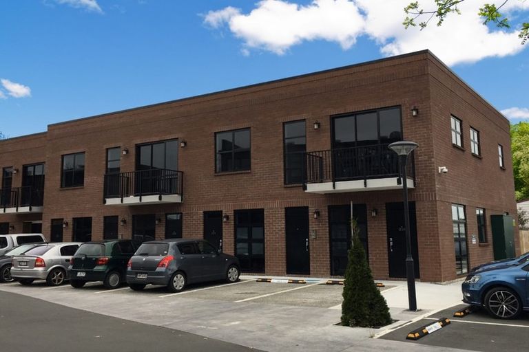 Photo of property in 102/4 Village Quarter Lane, Frankton, Hamilton, 3204