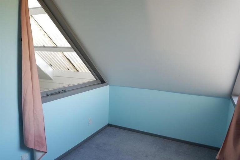 Photo of property in 2 Hobday Lane, Mount Pleasant, Christchurch, 8081