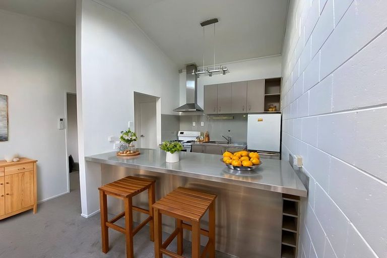 Photo of property in 6/219 Grant Road, Thorndon, Wellington, 6011