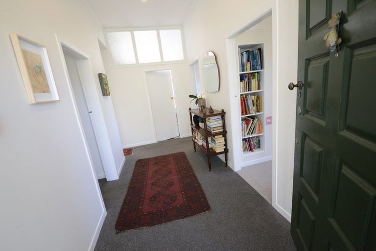 Photo of property in 34 Rawhiti Terrace, Kelburn, Wellington, 6012