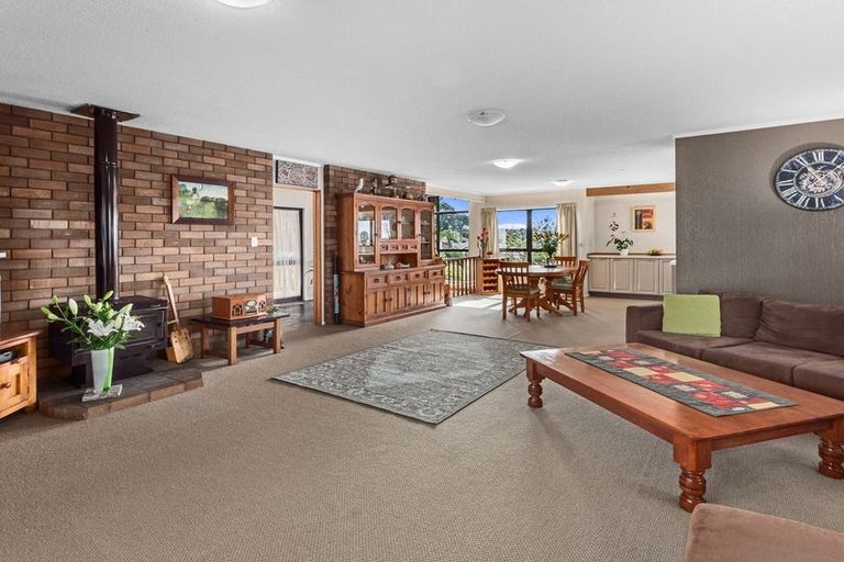 Photo of property in 3 Magnolia Avenue, Opaheke, Papakura, 2113