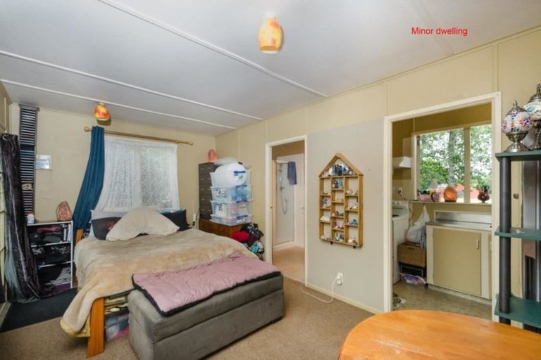 Photo of property in 264 Waikoukou Valley Road, Waimauku, 0882