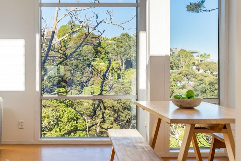 Photo of property in 100 Motuhara Road, Plimmerton, Porirua, 5026