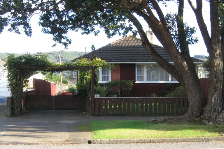 Photo of property in 1161 High Street, Taita, Lower Hutt, 5011