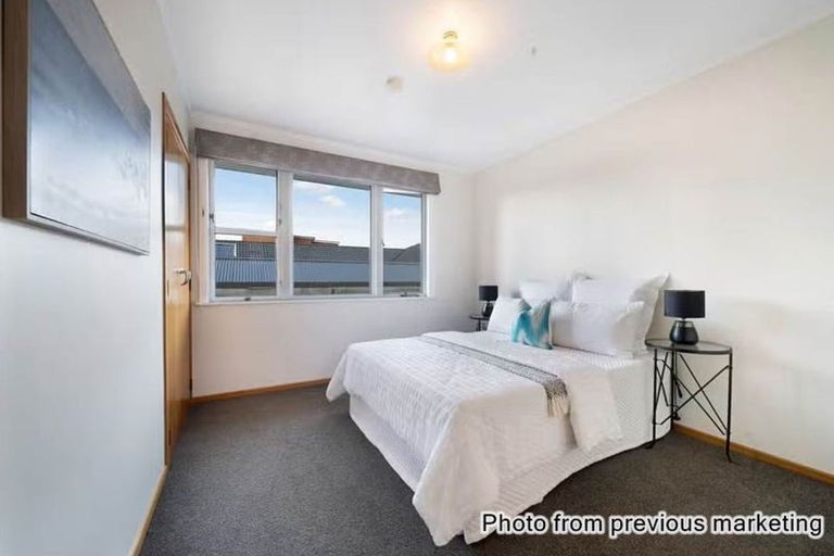 Photo of property in 34 Coniston Avenue, Te Atatu South, Auckland, 0610