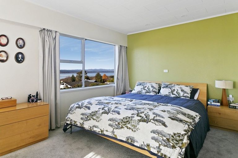 Photo of property in 96 Wakeman Road, Acacia Bay, Taupo, 3330