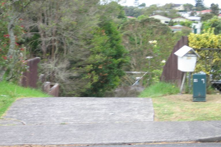 Photo of property in 1/464 Glenfield Road, Glenfield, Auckland, 0629