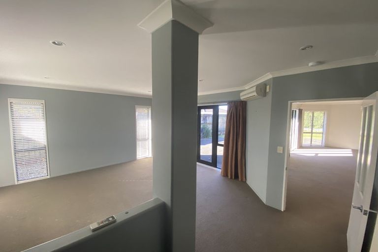 Photo of property in 10 Somerton Drive, Huntington, Hamilton, 3210