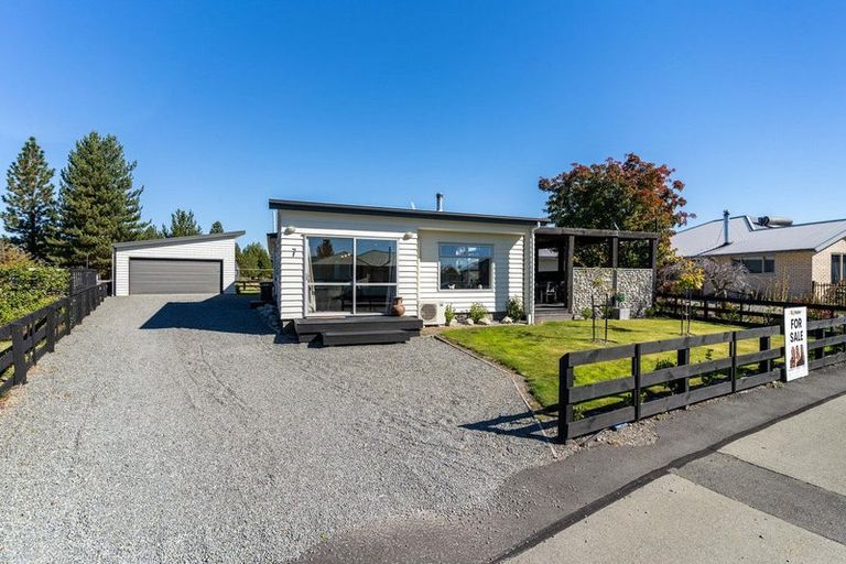 Photo of property in 7 Rhoboro Road, Twizel, 7901