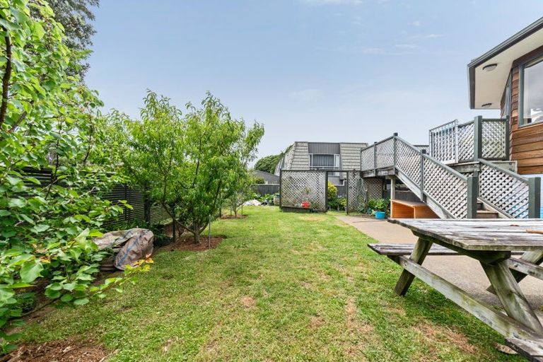 Photo of property in 10 Saint Ives Grove, Whalers Gate, New Plymouth, 4310