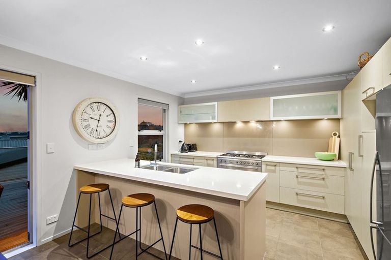 Photo of property in 114a Tiroroa Avenue, Te Atatu South, Auckland, 0610