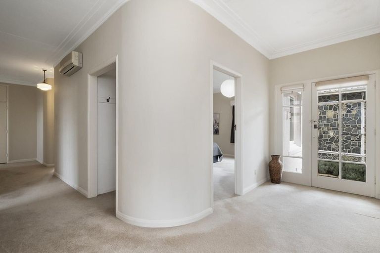 Photo of property in 129 Eglinton Road, Mornington, Dunedin, 9011