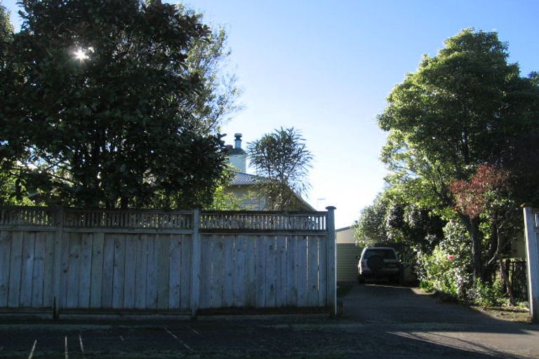 Photo of property in 21 Martin Street, Palmerston North, 4414