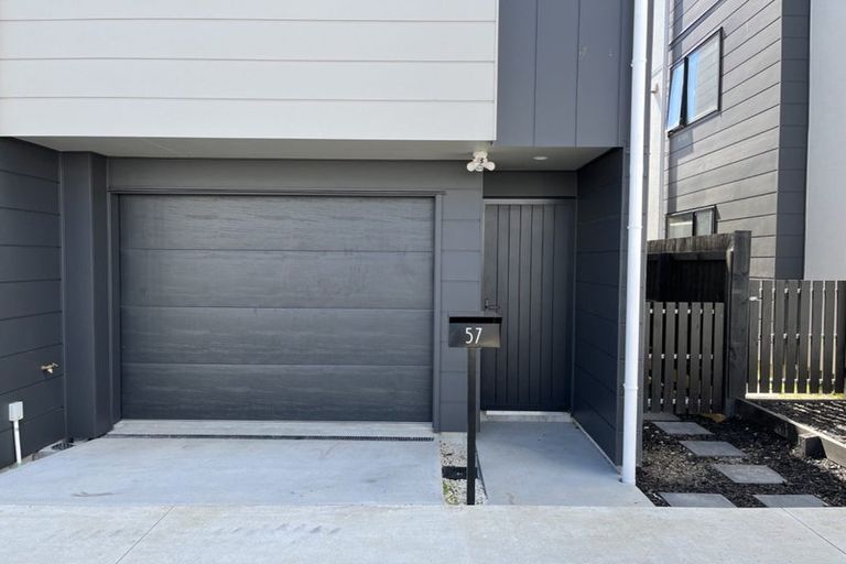 Photo of property in 57 Tima Lane, Mangere Bridge, Auckland, 2022