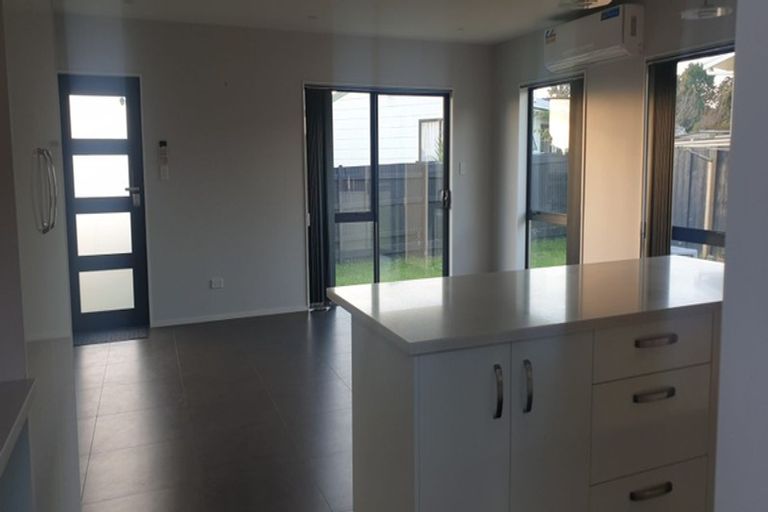 Photo of property in 1/25 Kennington Drive, Clendon Park, Auckland, 2103