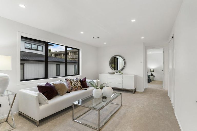 Photo of property in 28a Oliver Twist Avenue, Mellons Bay, Auckland, 2014