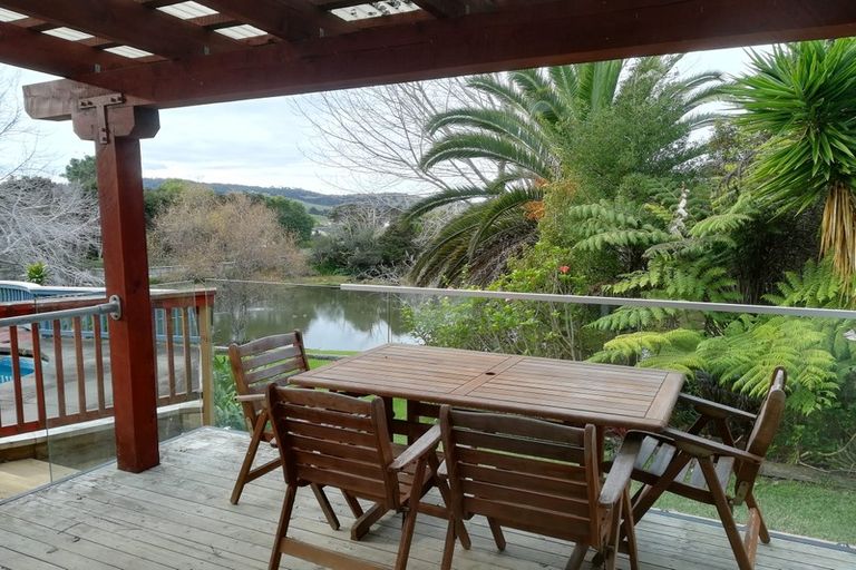 Photo of property in 22 Hammond Avenue, Hatfields Beach, Orewa, 0931