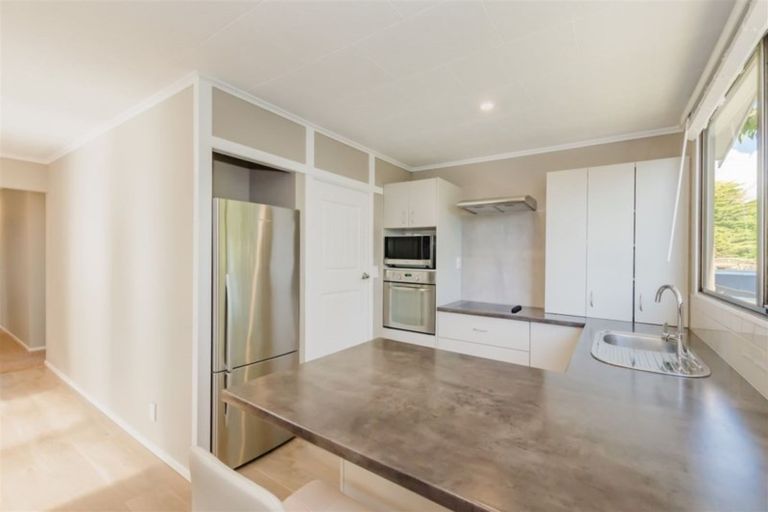 Photo of property in 15a Winton Street, Paraparaumu Beach, Paraparaumu, 5032