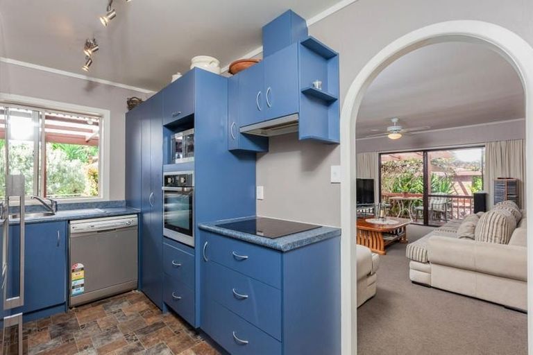 Photo of property in 80 Lynwood Road, New Lynn, Auckland, 0600