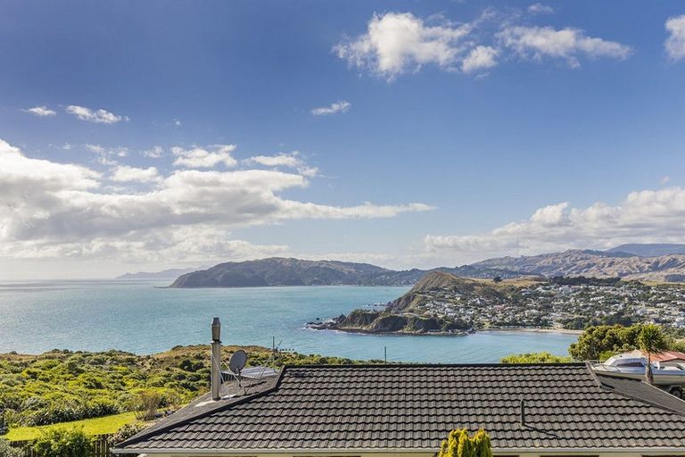 Photo of property in 5 Tikati View, Titahi Bay, Porirua, 5022