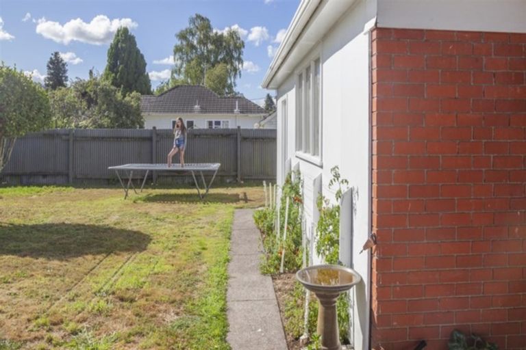 Photo of property in 27 Corlett Street, Utuhina, Rotorua, 3015