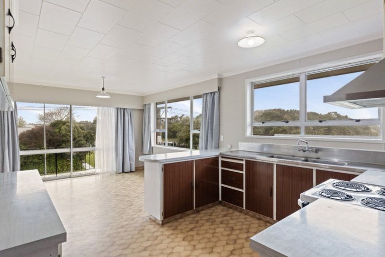 Photo of property in 61 Cracroft Street, Waitara, 4320