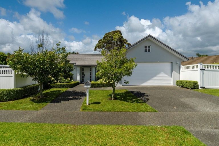 Photo of property in 11 Contour Avenue, Pyes Pa, Tauranga, 3112