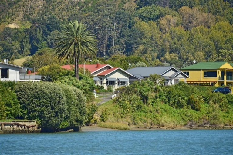 Photo of property in 181 Esplanade, Inner Kaiti, Gisborne, 4010