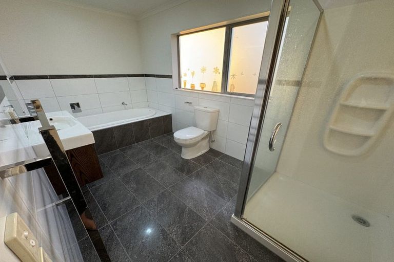 Photo of property in 9 Bellagio Way, Flat Bush, Auckland, 2019