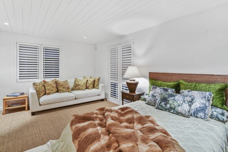 Photo of property in 9 Karahu Lane, Omaha, 0986