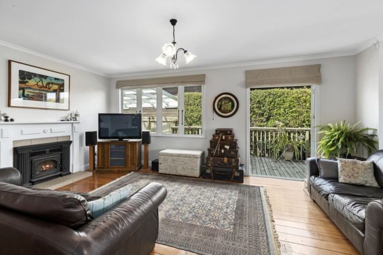 Photo of property in 47 Hebron Road, Waiake, Auckland, 0630