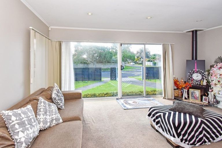 Photo of property in 86 Muir Avenue, Mangere Bridge, Auckland, 2022