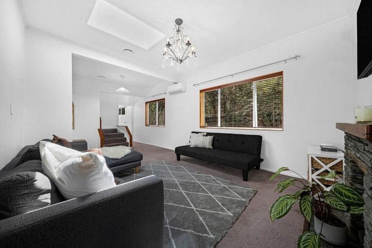 Photo of property in 883 Swanson Road, Swanson, Auckland, 0612