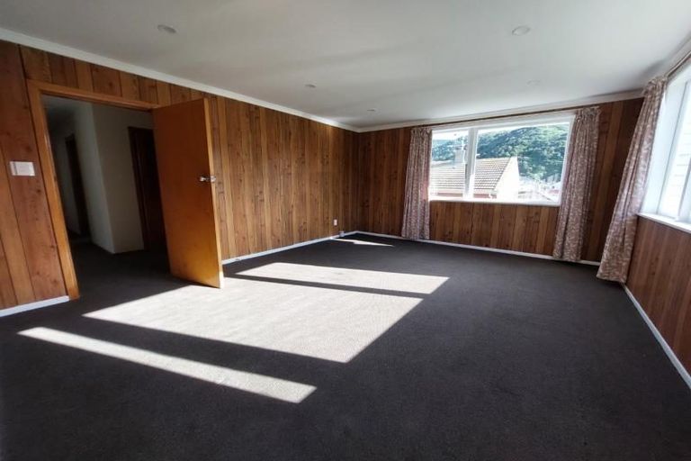 Photo of property in 107 Rangituhi Crescent, Takapuwahia, Porirua, 5022