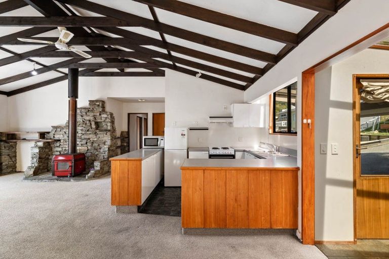 Photo of property in 27 Avalon Crescent, Fernhill, Queenstown, 9300