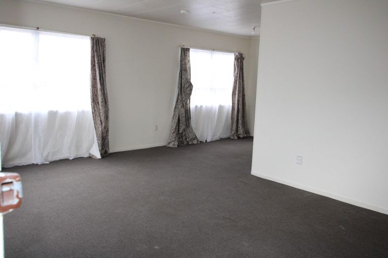 Photo of property in 61 Alabaster Drive, Papatoetoe, Auckland, 2025