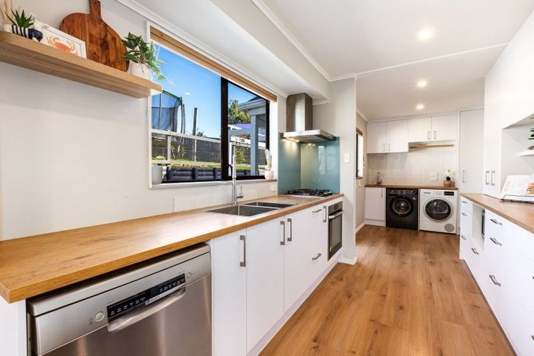 Photo of property in 23 James Cook Drive, Whitby, Porirua, 5024