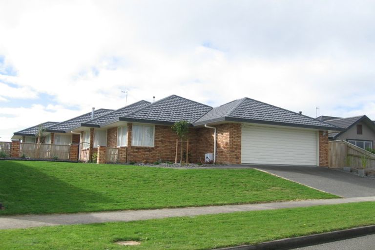 Photo of property in 137 Pacific Drive, Fitzherbert, Palmerston North, 4410