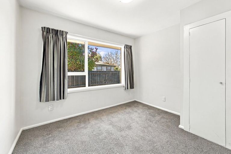 Photo of property in 19 Kinnaird Place, Hillmorton, Christchurch, 8025